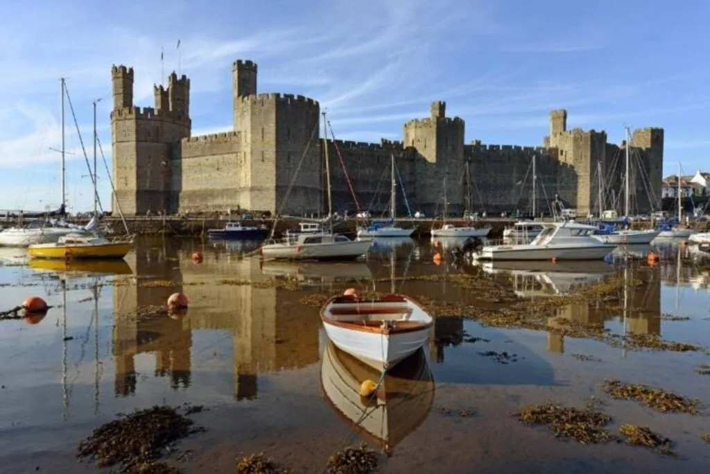 8 Incredible Castles In North Wales! 3 Caernarfon Castle