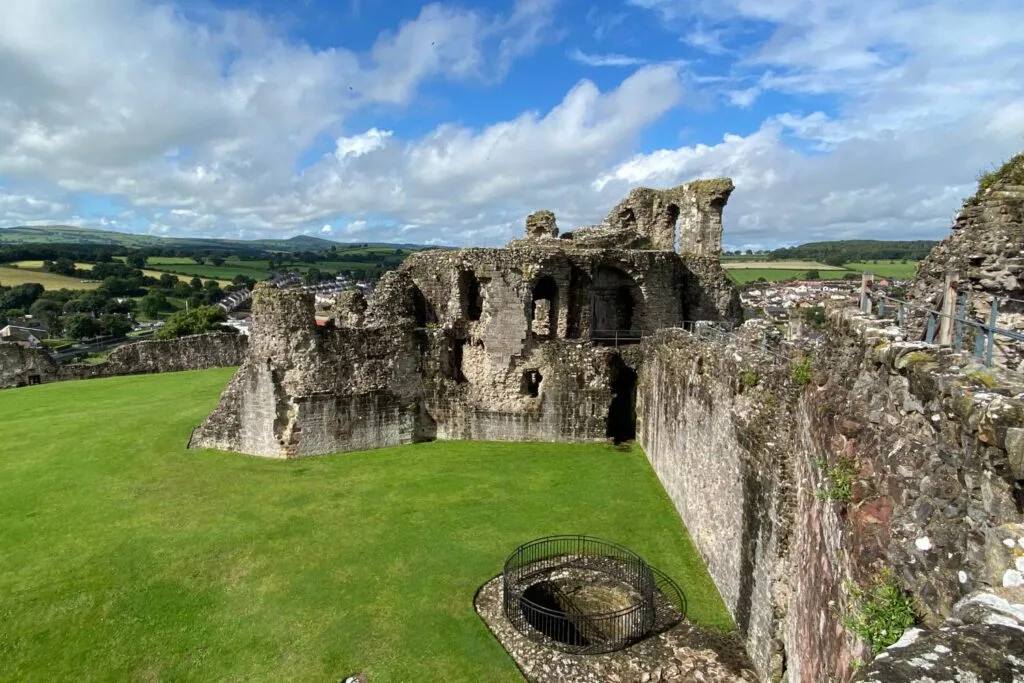 8 Incredible Castles In North Wales! 7 Denbigh Castle